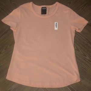Woman’s Adidas shirt